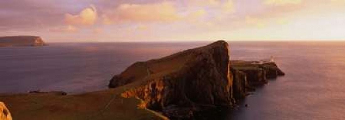 Posterazzi Phare de Neist Point Ecosse Canvas Art - Jean Guichard (24 x 48)