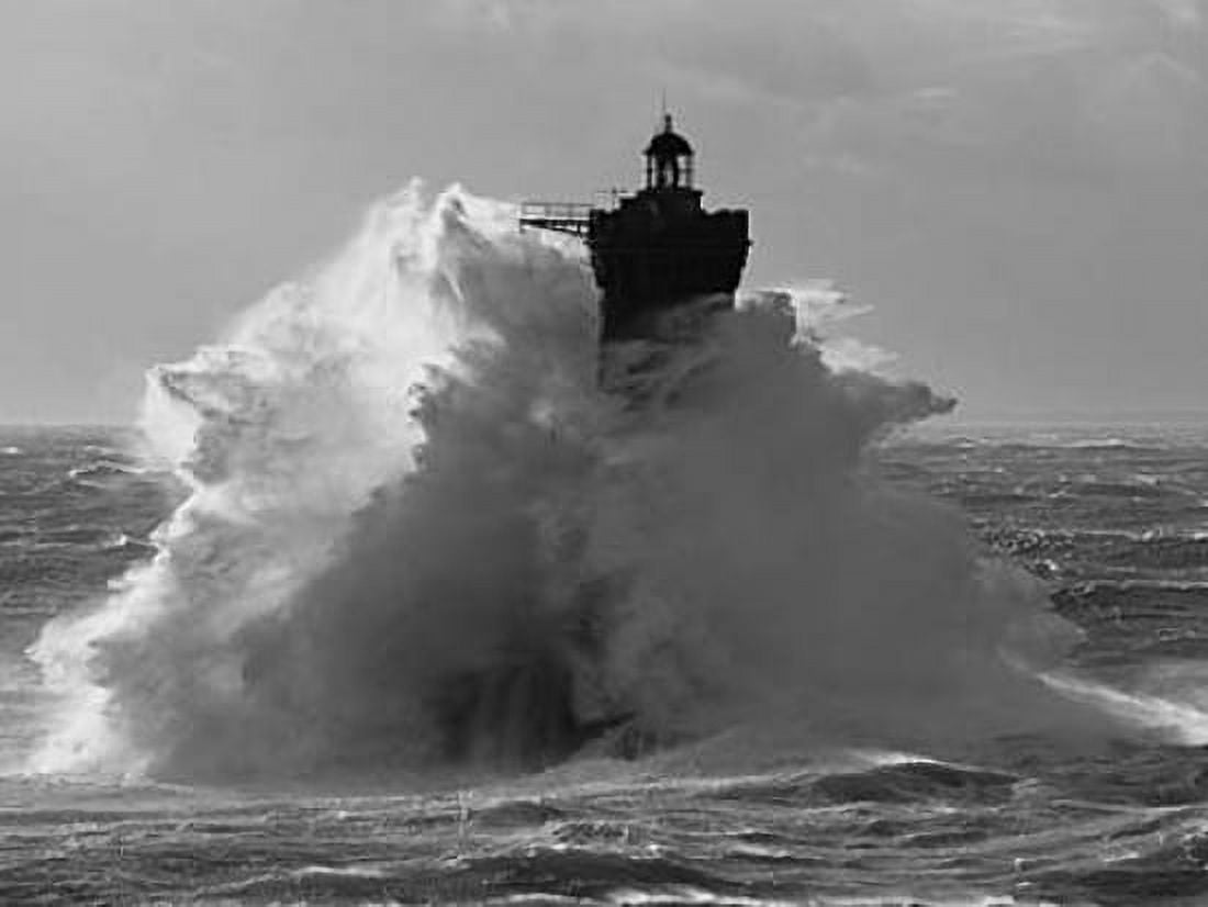 Posterazzi Phare du Four lors d une tempete Canvas Art - Jean Guichard (22 x 28)