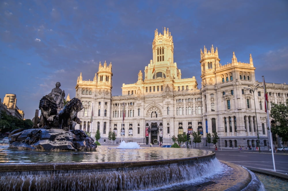 Posterazzi Plaza de Cibeles Palace Madrid Spain Canvas Art - Charles Bowman Design Pics (38 x 24)