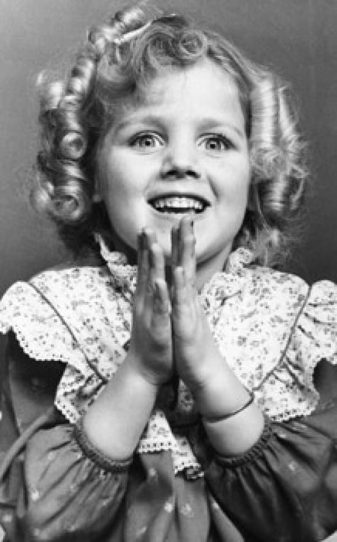 Posterazzi Portrait of a girl clapping Canvas Art -  (24 x 36)