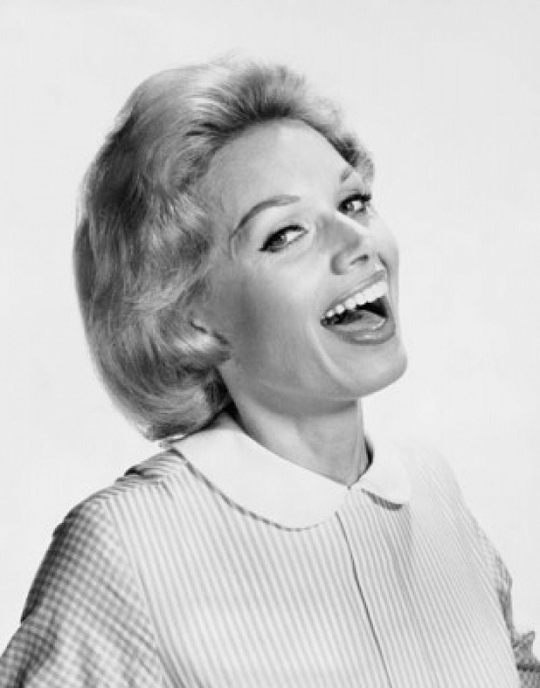 Posterazzi Portrait of a mature woman laughing Canvas Art - (24 x 36)