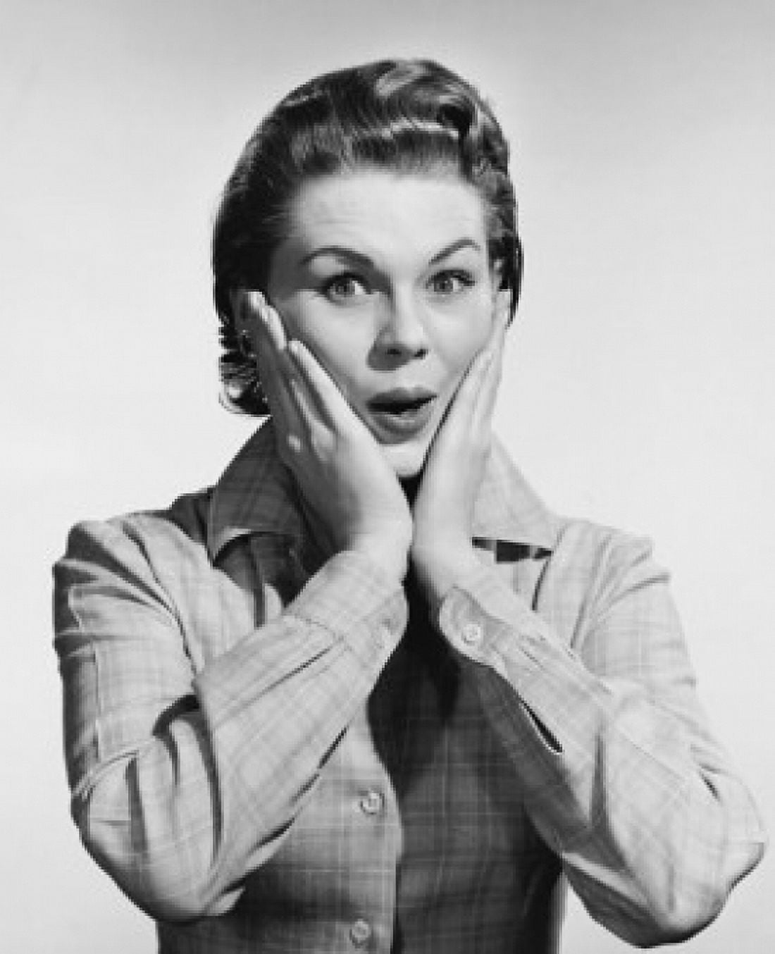 Posterazzi Portrait of a young woman looking surprised Canvas Art -  (24 x 36)