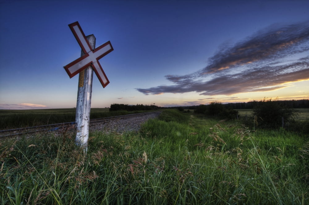 Posterazzi Railway Crossing On A Summer Evening South Of Bon Accord Alberta Canvas Art - Dan Jurak Design Pics (34 x 22)