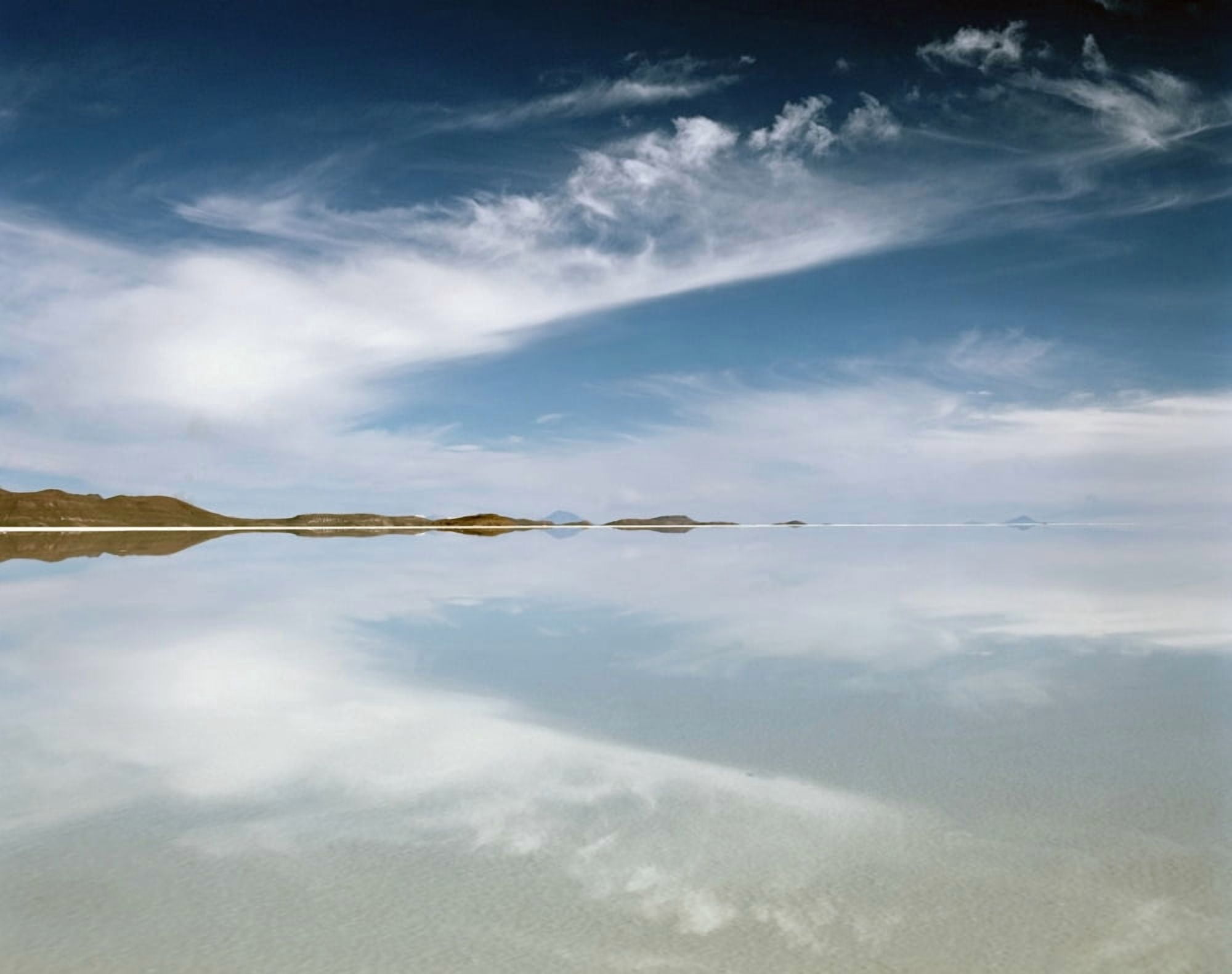 Posterazzi Reflection In Uyuni Salt Flat Canvas Art - Henning Marstrand Design Pics (32 x 24)
