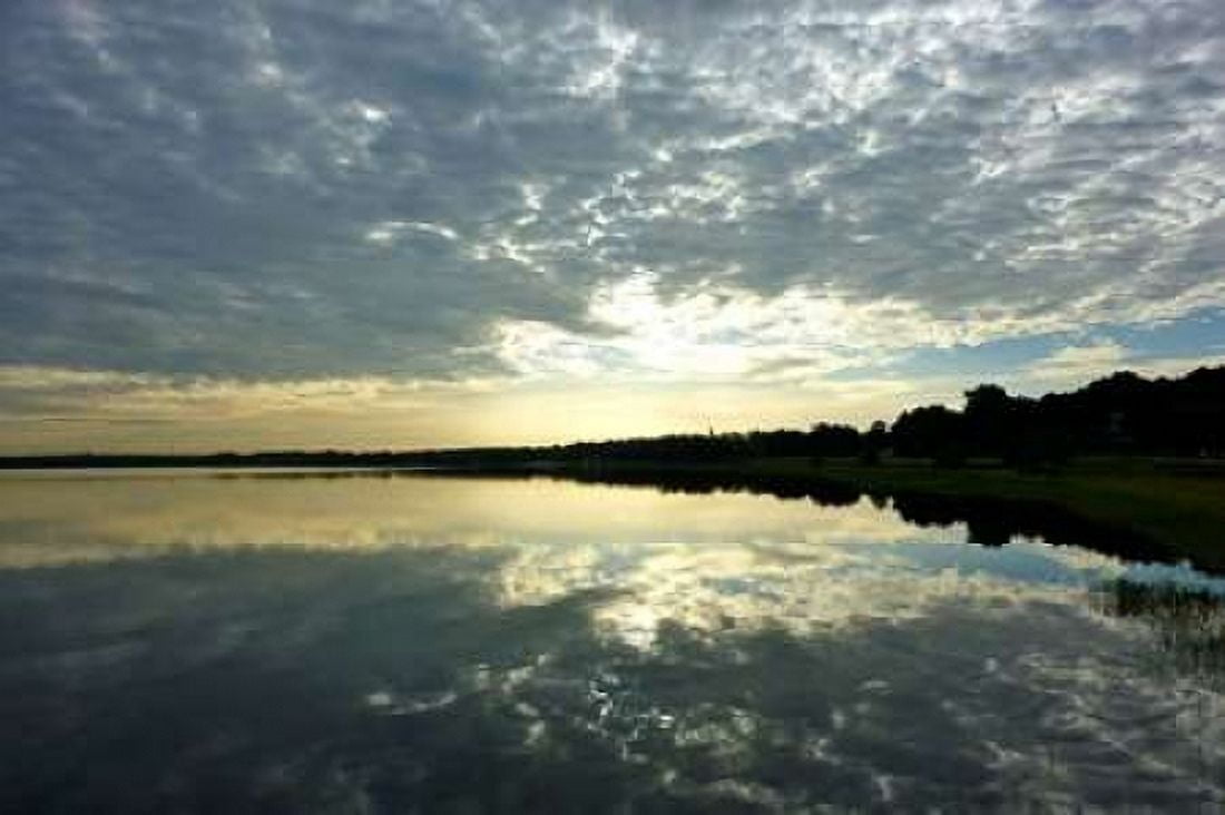 Posterazzi Reflections of the Sky Canvas Art - Gail Peck (20 x 28)