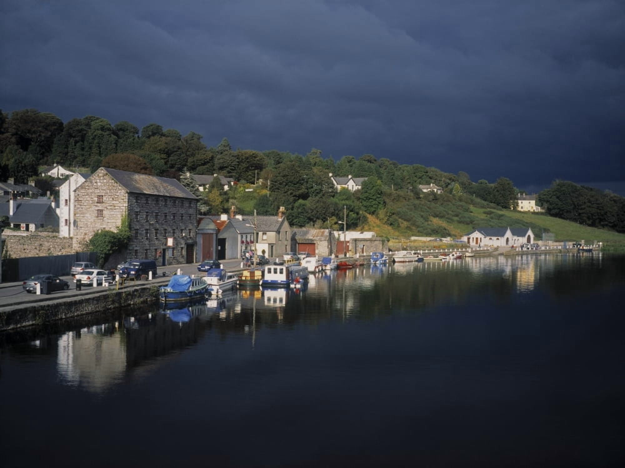 Posterazzi River Barrow Graiguenamanagh Co Kilkenny Ireland Canvas Art - The Irish Image Collection Design Pics (32 x 24)
