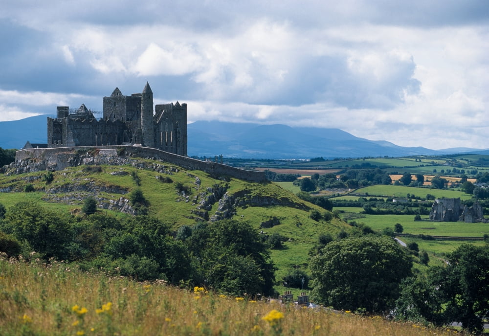 Posterazzi Rock Of Cashel Co Tipperary Ireland Landscape With The Rock Of Cashel In The Distance Canvas Art - The Irish Image Collection  Design Pics (36 x 24)
