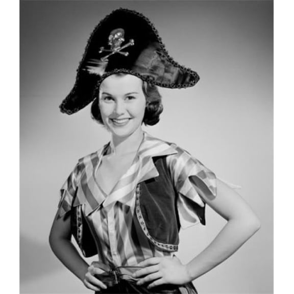 Posterazzi SAL255419051 Portrait of Young Woman Wearing Pirate Costume Poster Print - 18 x 24 in.