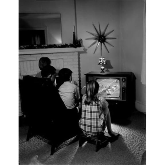 Posterazzi SAL255420993 Kids Watching TV with Mother & Father Poster Print - 18 x 24 in.