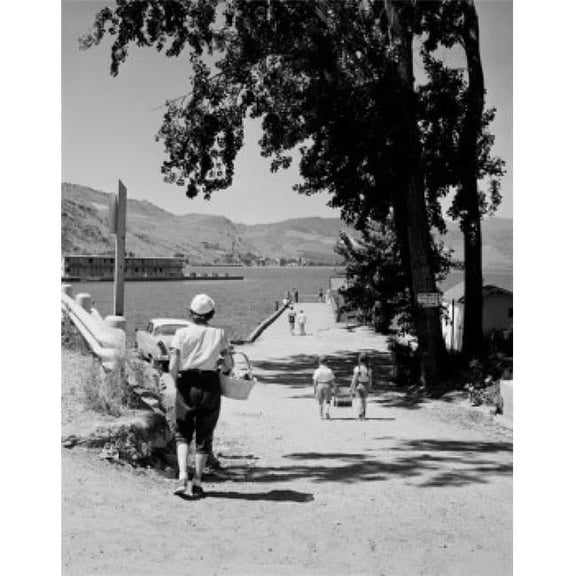 Posterazzi SAL255421829 USA Washington State Lake Chelan Resort Area Poster Print - 18 x 24 in.