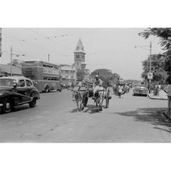 Posterazzi SAL255424376 India Bombay Street Scene Showing Carts on Main Thoroughfare Poster Print - 18 x 24 in.