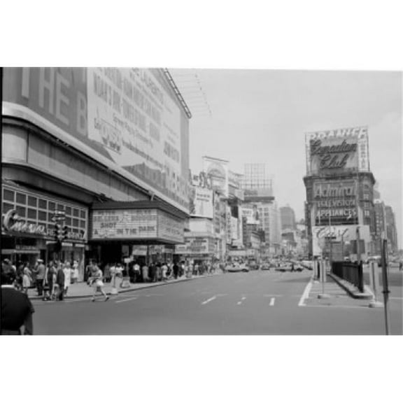 Posterazzi SAL255424386 USA New York City Broadway North of 45th Street View Looking North From Times Square Poster Print - 18 x 24 in.