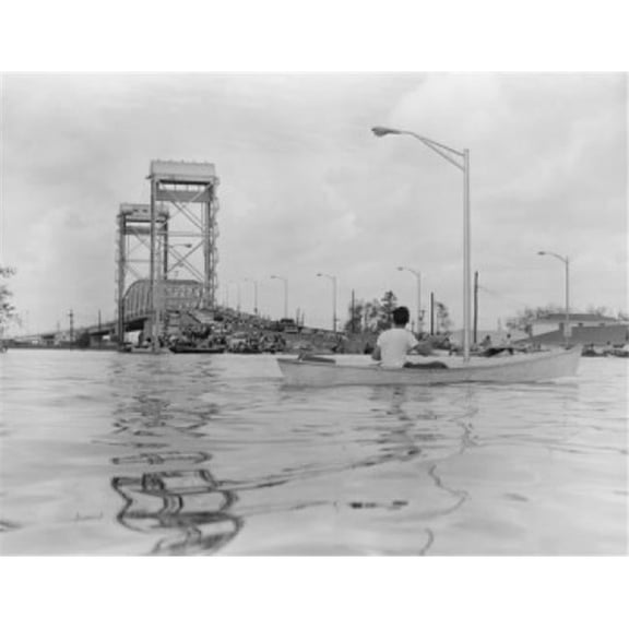 Posterazzi SAL255424853 USA Louisiana New Orleans Floods During Hurricane Betsy Poster Print - 18 x 24 in.