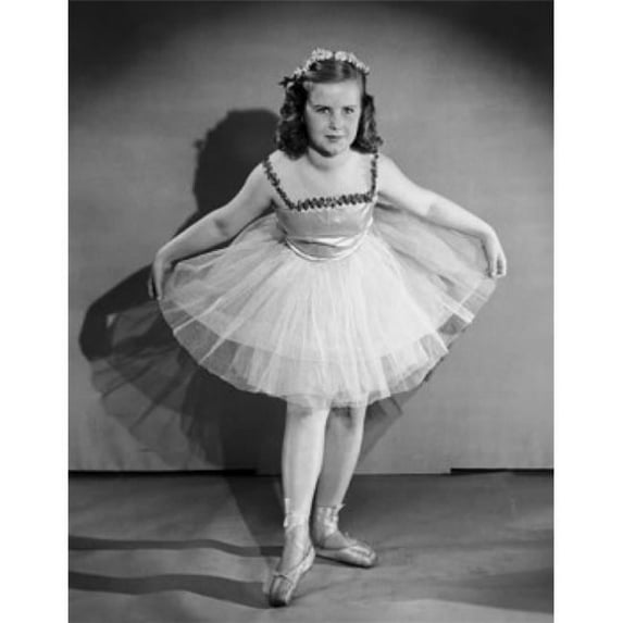 Posterazzi SAL2558933B Teenage Ballet Dancer Dancing Poster Print - 18 x 24 in.