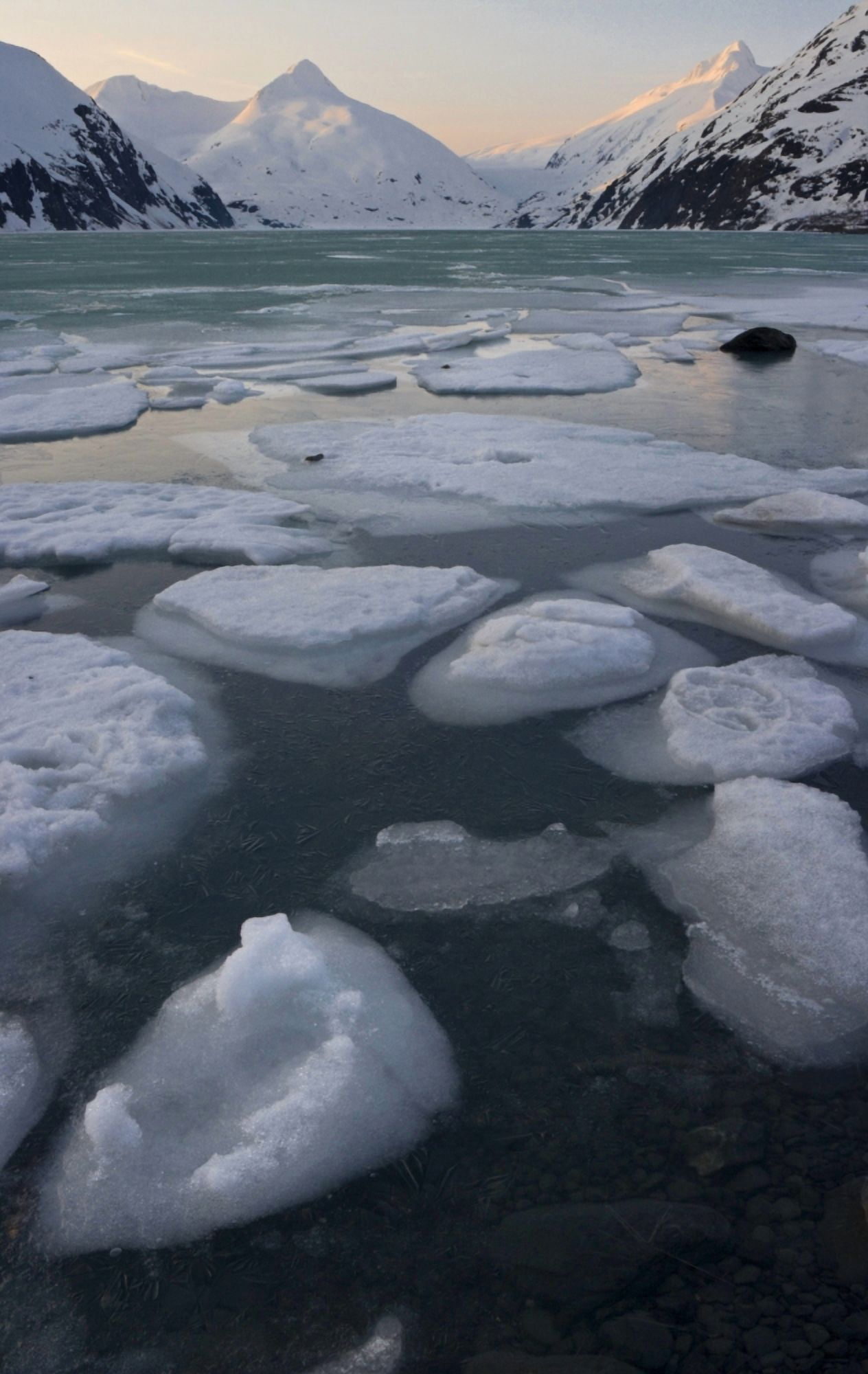 Posterazzi Scenic Of Ice In Portage Lake At Sunrise Southcentral Alaska Canvas Art - Hal Gage Design Pics (22 x 34)