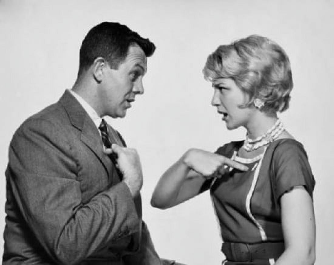 Posterazzi Side profile of a young couple arguing Canvas Art - (24 x 36)