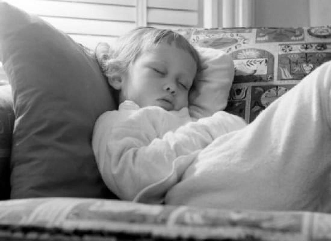 Posterazzi Sleeping baby Canvas Art -  (24 x 36)