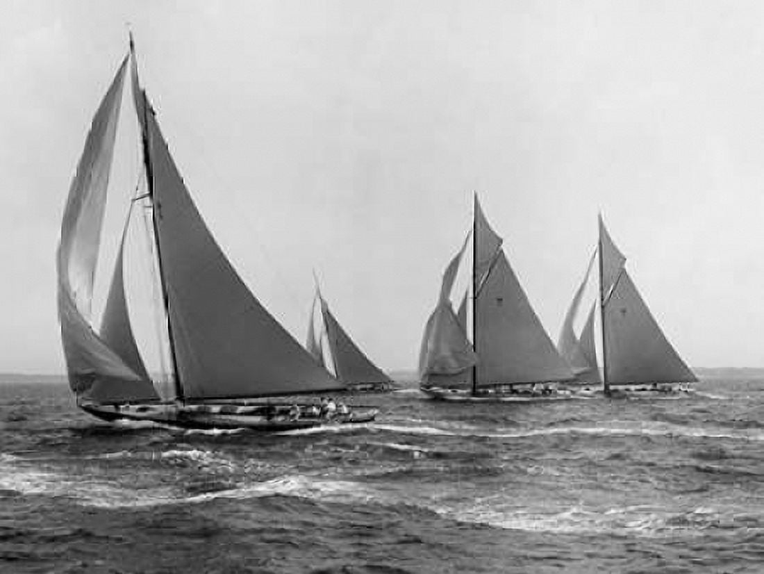 Posterazzi Sloops at Sail 1915 Canvas Art - Edwin Levick (22 x 28)