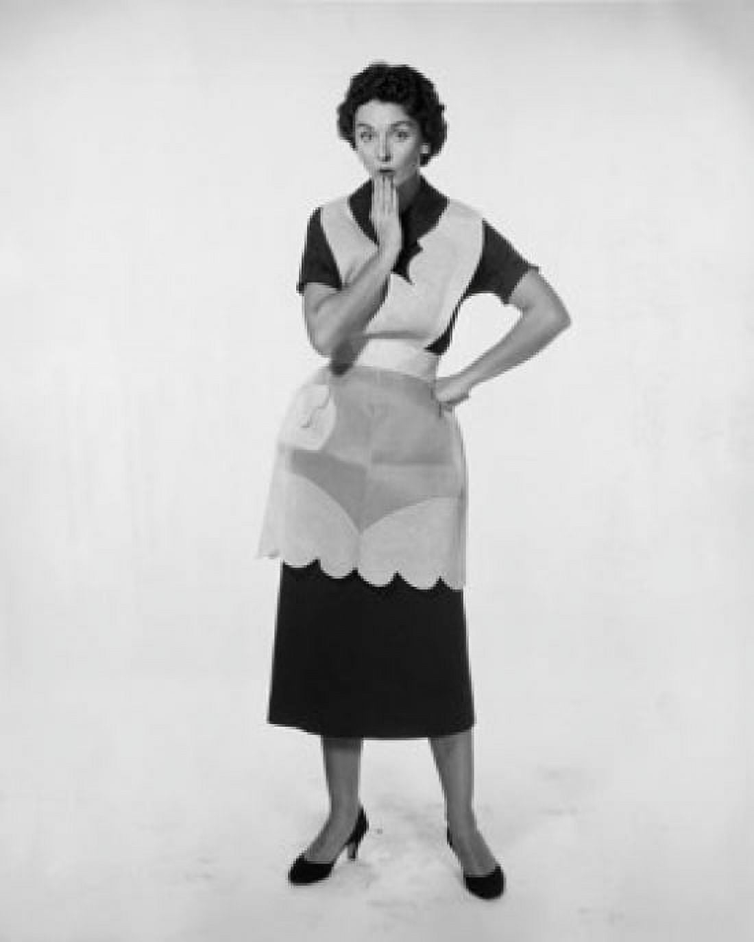 Posterazzi Studio shot of young woman with hand on chin Canvas Art -  (24 x 36)