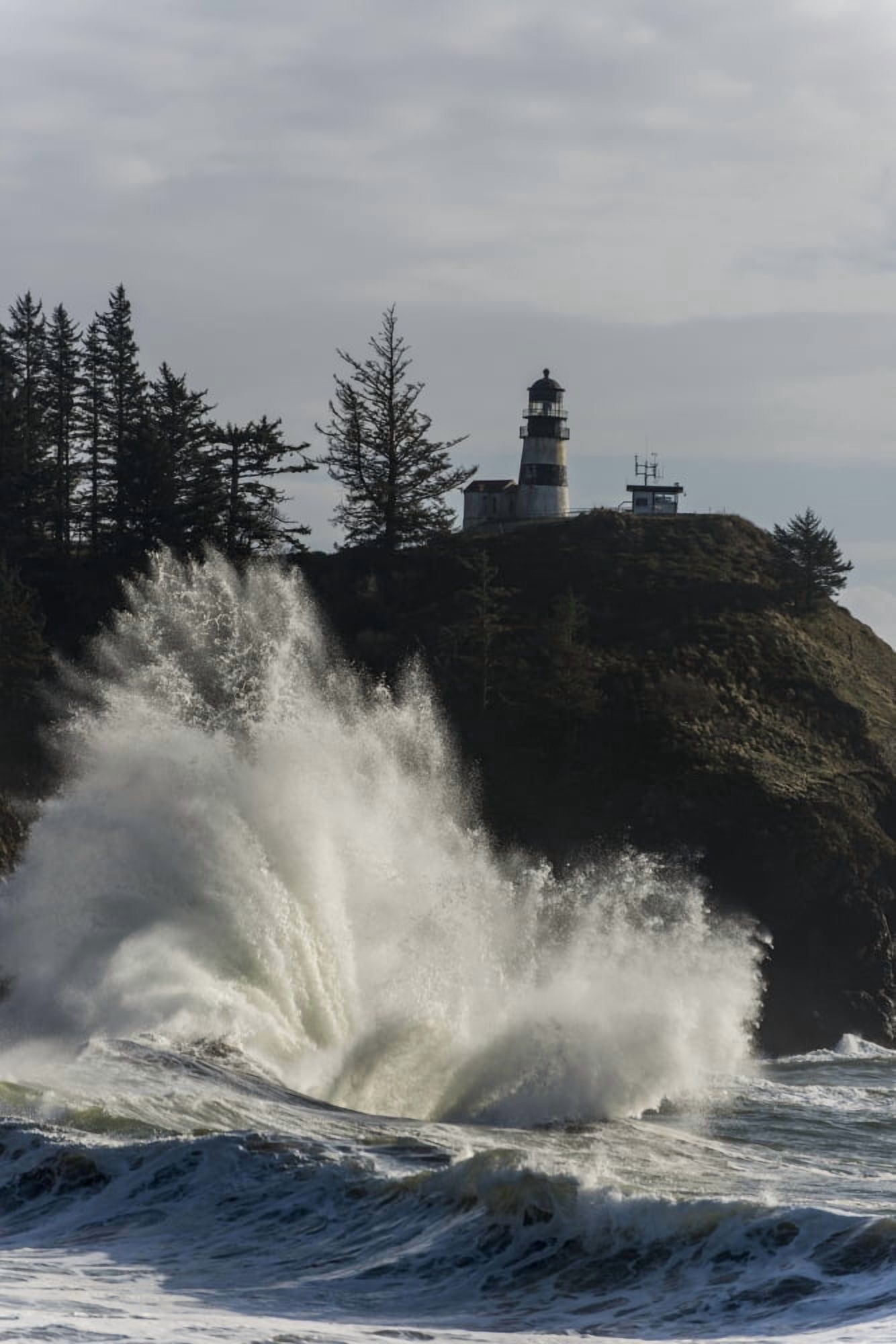 Posterazzi Surf breaks at Cape Disappointment Lighthouse Ilwaco Washington United States of America Canvas Art - Robert L Potts  Design Pics (24 x 38)