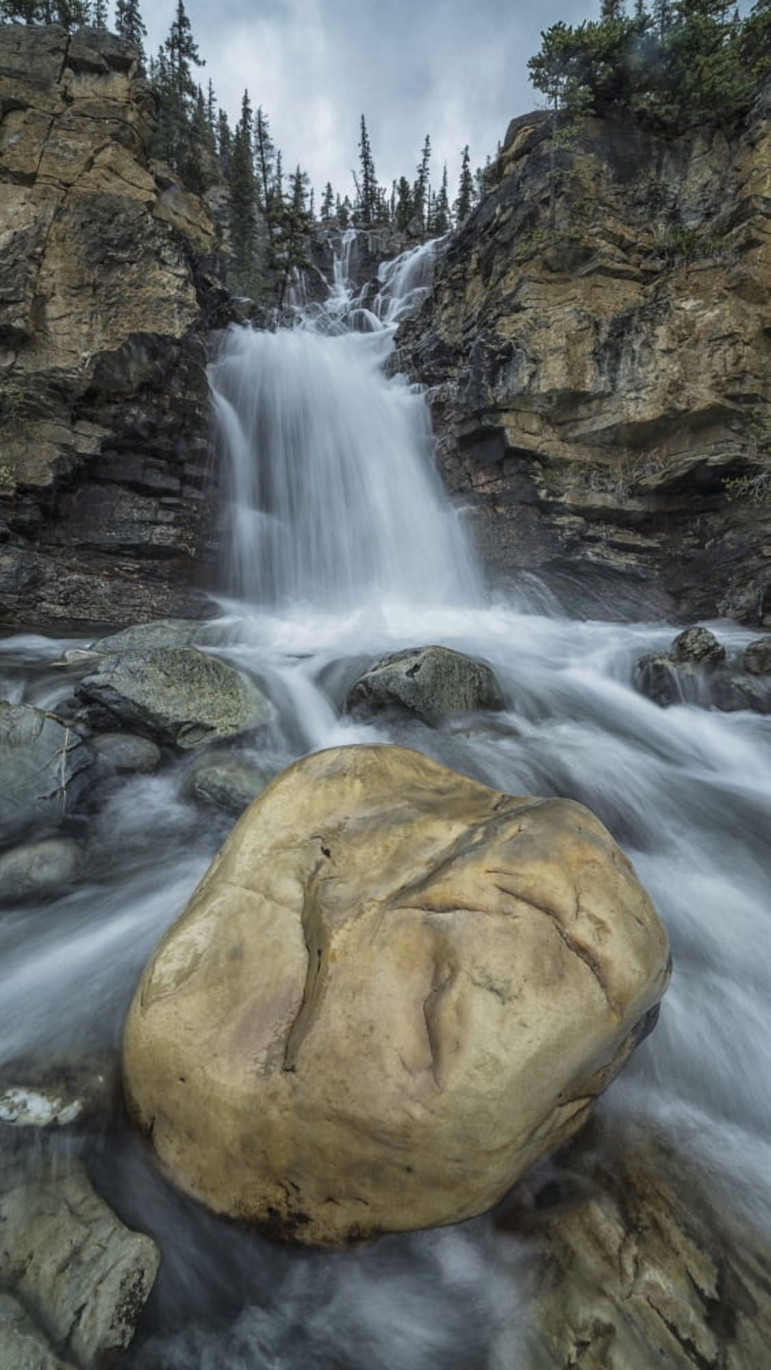 Posterazzi Tangle Creek waterfalls Jasper National Park Alberta Canada Canvas Art - Robert Postma Design Pics (22 x 40)