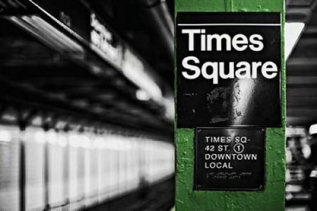 Posterazzi Times Square Subway Green Canvas Art - Susan Bryant (24 x 36)