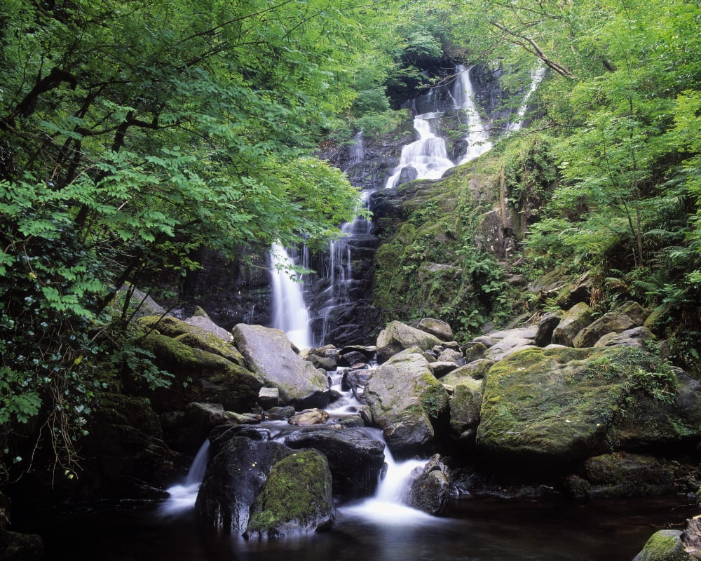 Posterazzi Torc Waterfall Killarney Co Kerry Ireland Canvas Art - The Irish Image Collection Design Pics (32 x 24)
