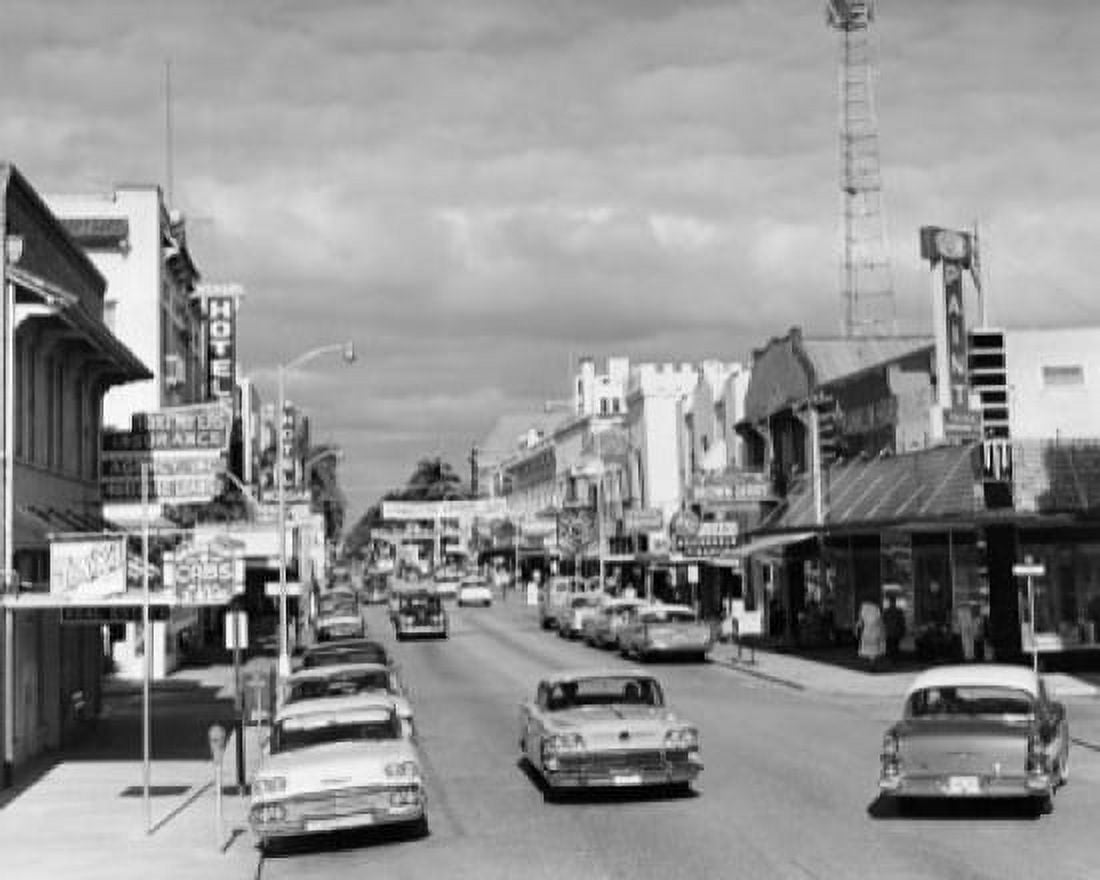 Posterazzi USA Florida Fort Myers buildings along Main Street Canvas Art - (24 x 36)