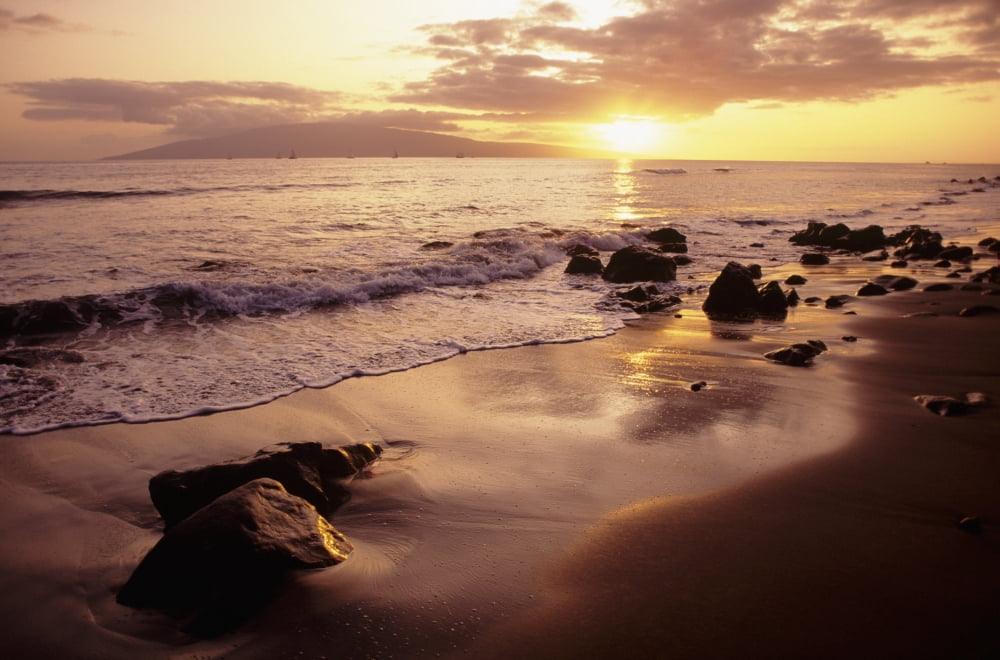 Posterazzi USA Sunset over beach landscape Hawaii Islands Canvas Art - Dana Edmunds Design Pics (34 x 22)