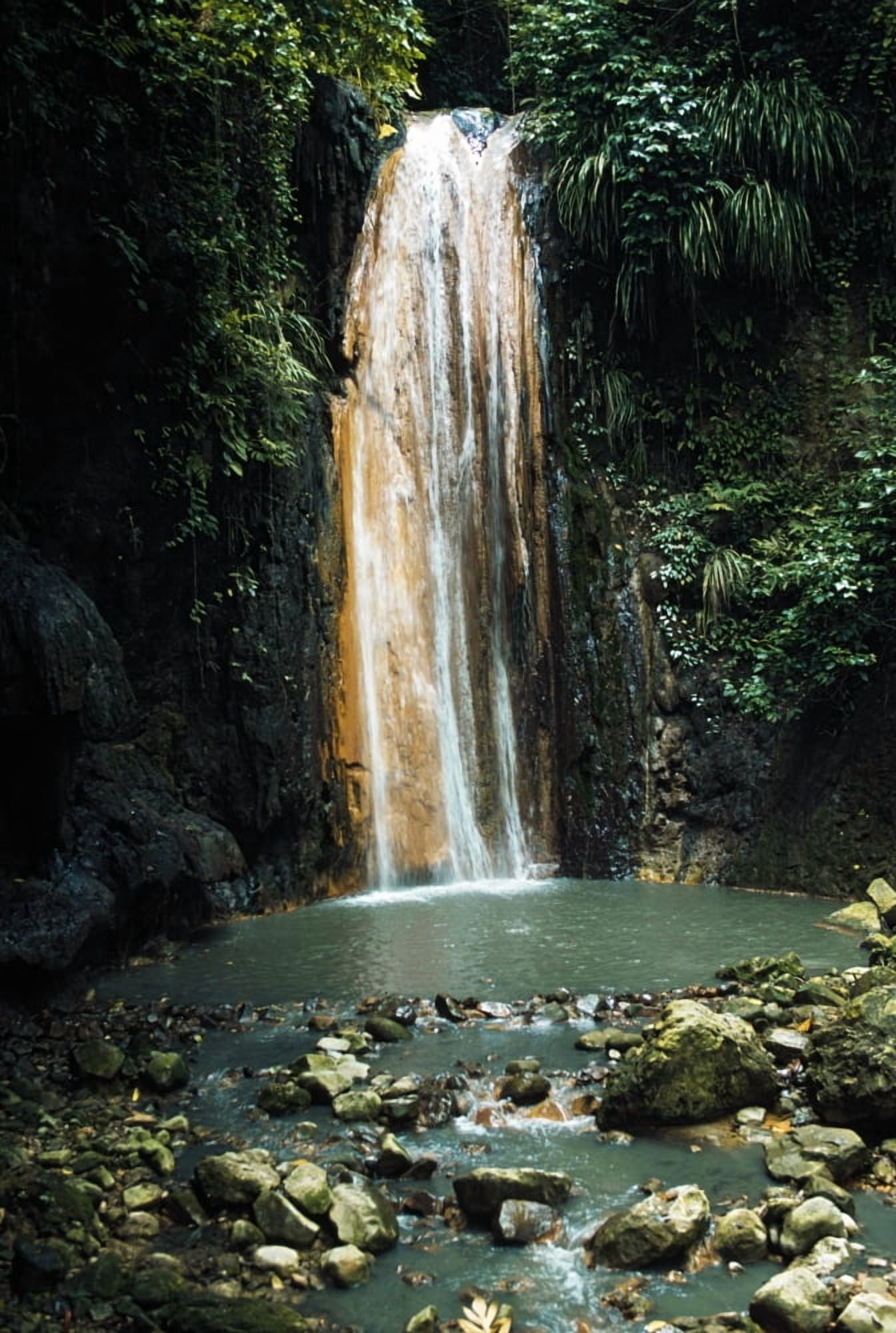 Posterazzi Waterfall Canvas Art - John Doornkamp Design Pics (24 x 36)