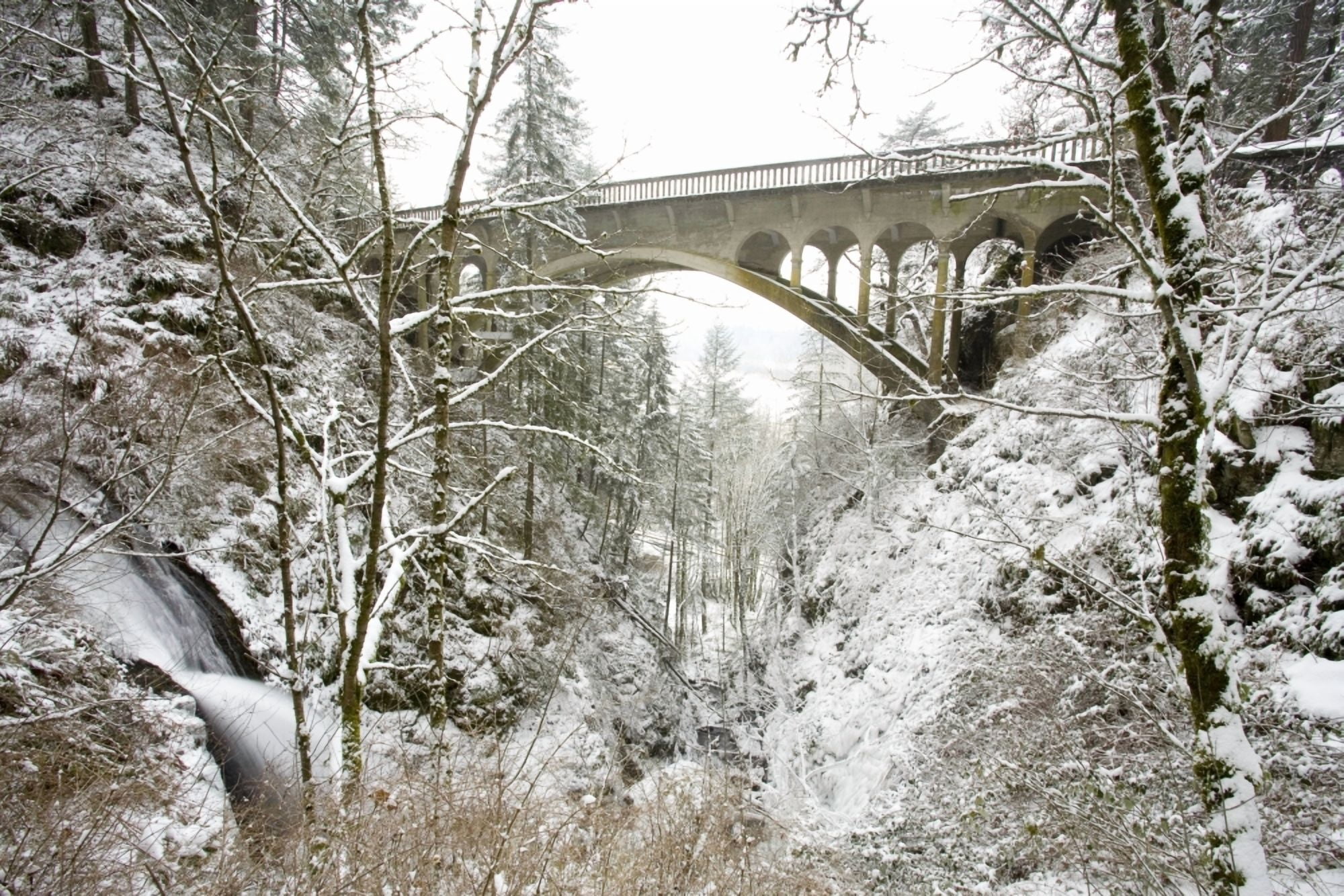 Posterazzi Winter Shepperds Dell Columbia River Gorge Oregon Usa Canvas Art - Craig Tuttle  Design Pics (38 x 24)