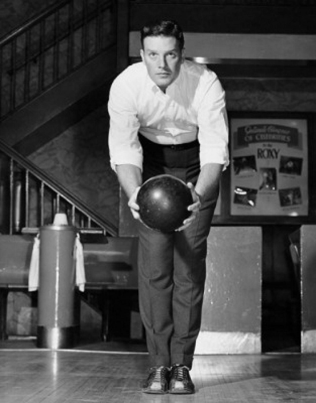Posterazzi Young adult man bowling Canvas Art -  (24 x 36)