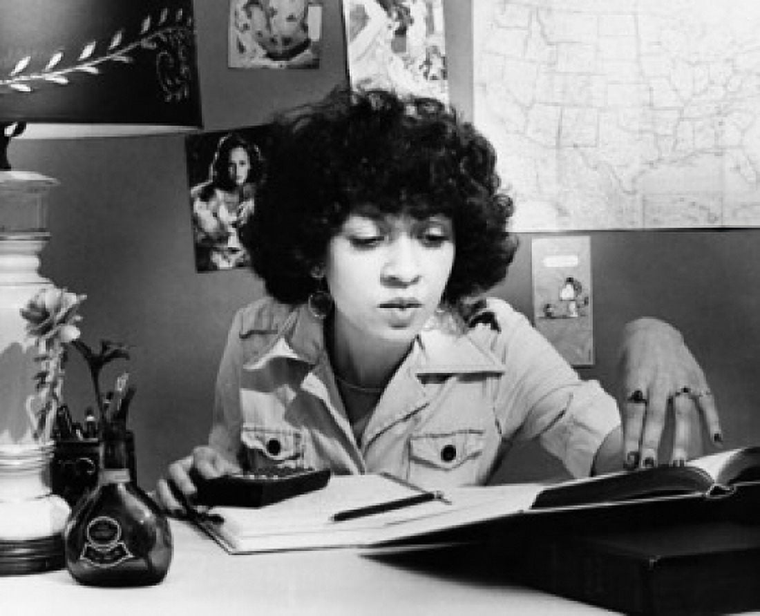 Posterazzi Young woman studying Canvas Art - (24 x 36)