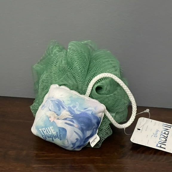Pouf! Disney Frozen Ii Sven Bath Pouf(Selections May Vary)