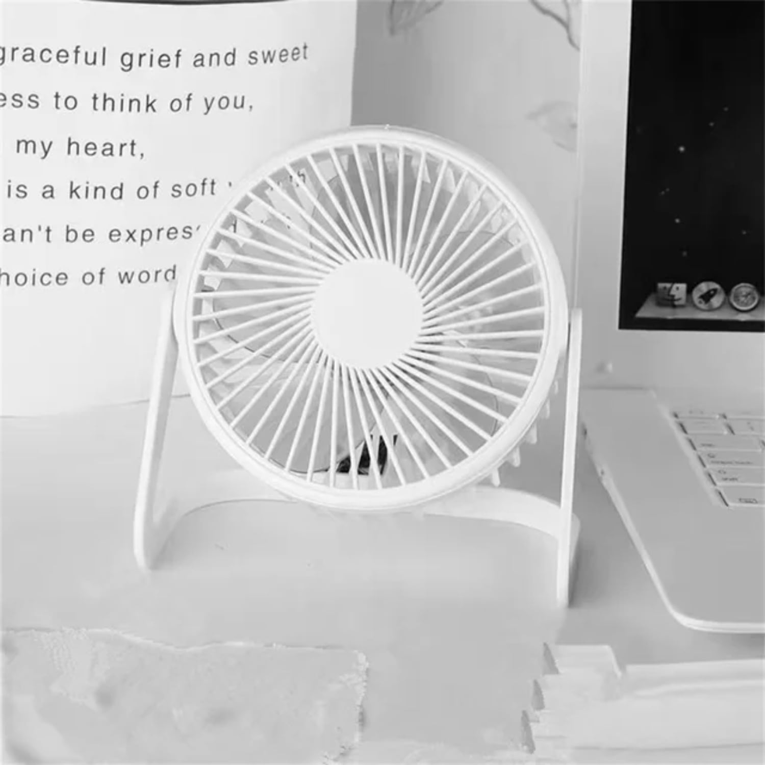 Powerful And Quiet Mini Personal Table Fan For Large Desktop Use In Powerful and quiet mini personal table fan for large desktop use in