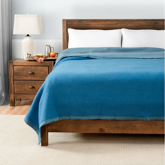 Poyet Motte Aubisque Heavyweight 100% Wool All Natural Blanket, Full/Queen Size, Blue/Light Blue