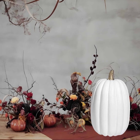 ufeghfjh 8.5-Inch Large Artificial Foam Pumpkin Decoration with Gold Realistic Fake Decorative Pumpkin for Halloween and Fall Home Decor, 22x15 cm (8.5x5.9 in) DIY Craft and Table Scatter