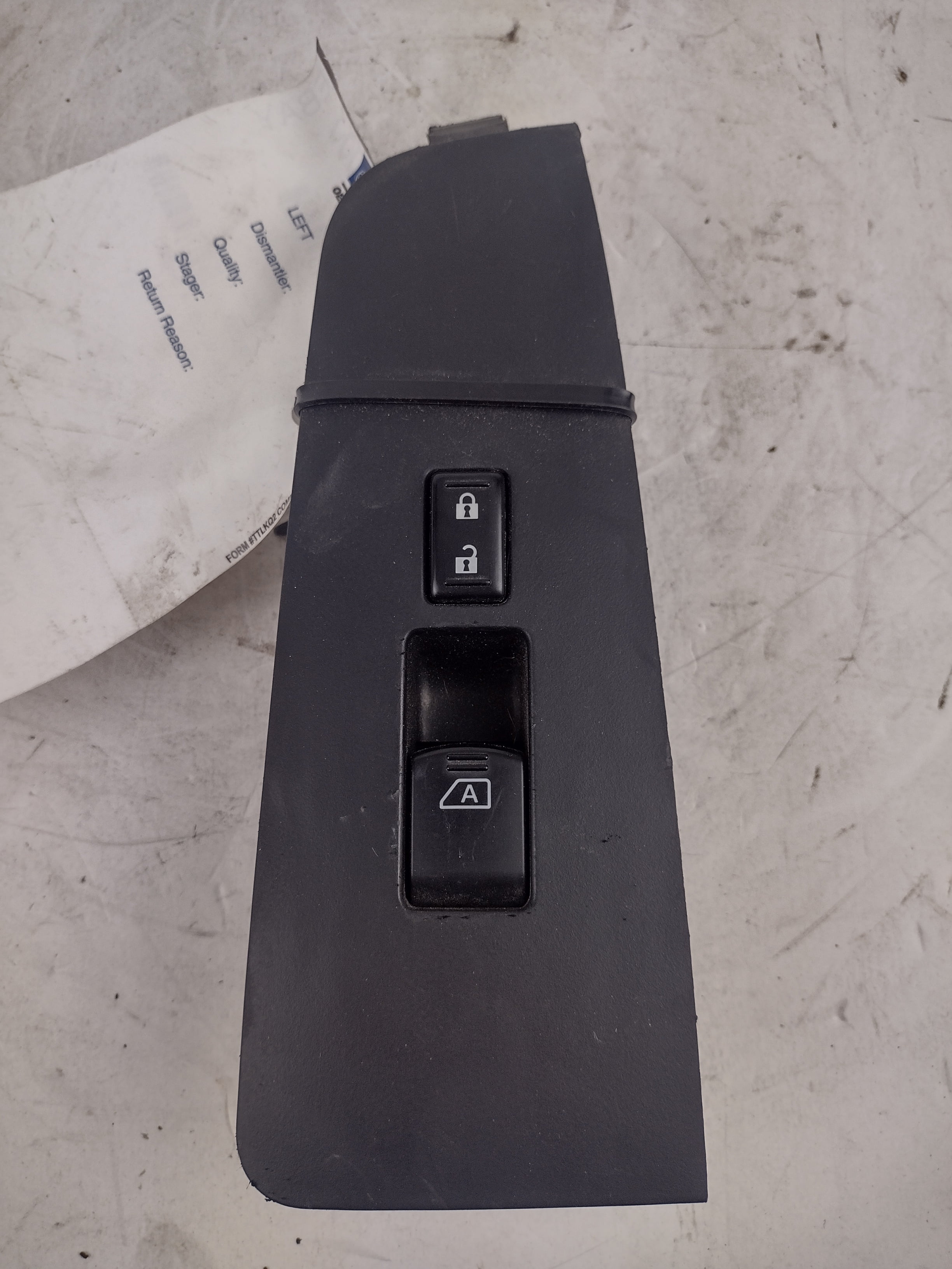 Pre-Owned 04 05 06 07 08 Nissan Maxima RH Right Passenger Side Front Window Switch OEM (Good)