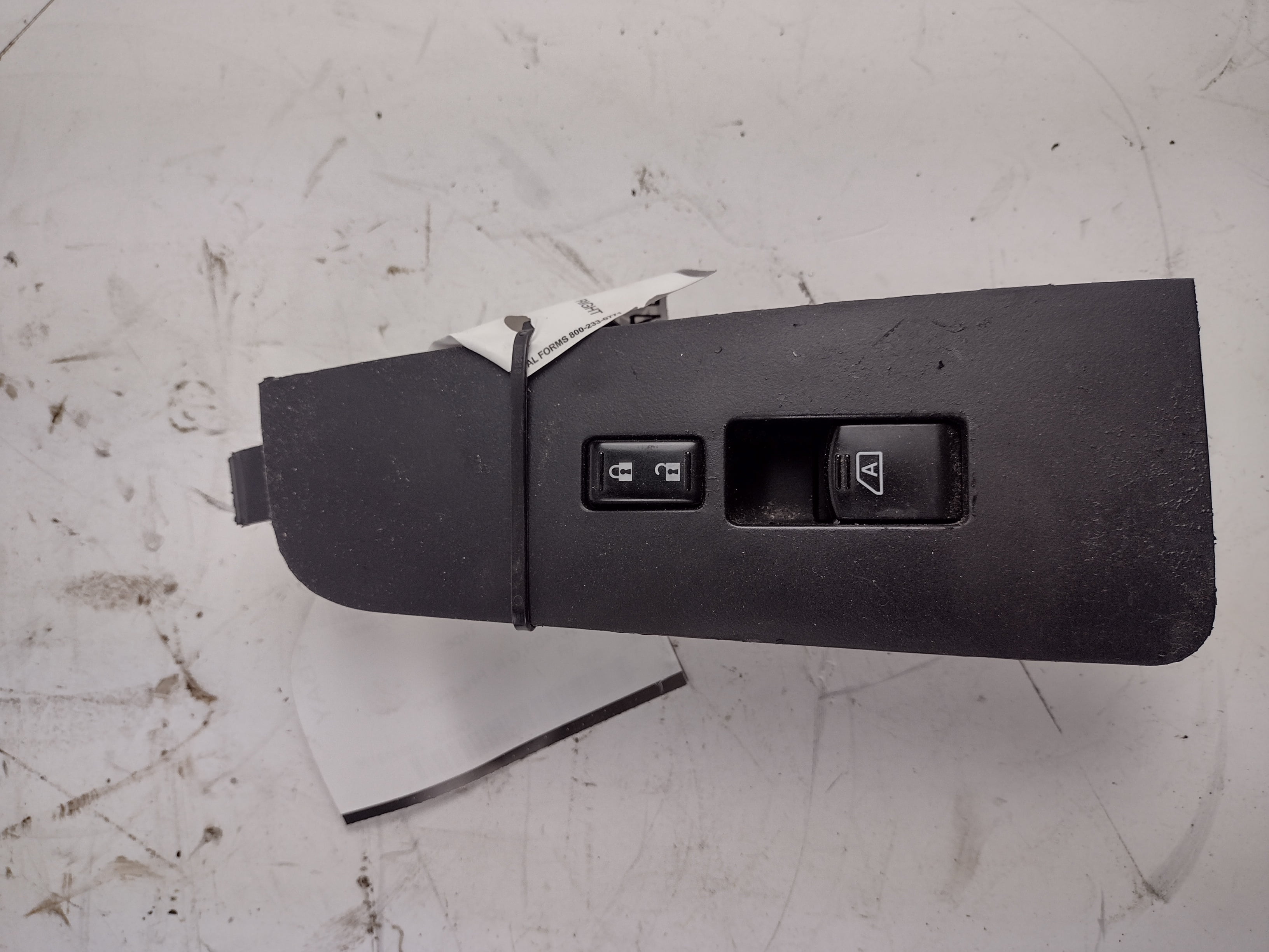 Pre-Owned 04 05 06 07 08 Nissan Maxima RH Right Passenger Side Front Window Switch OEM (Good)