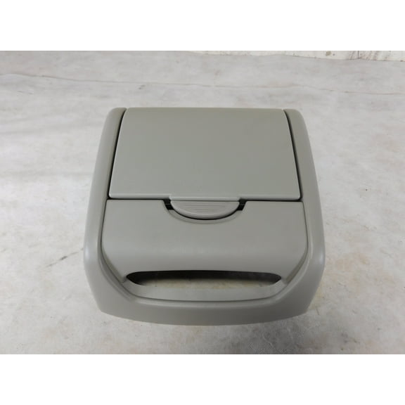 Pre-Owned 04 Chrysler Town and Country Overhead Roof Mounted DVD Monitor OEM LKQ - Verify Specific Vehicle Fitment In Description - (Good)