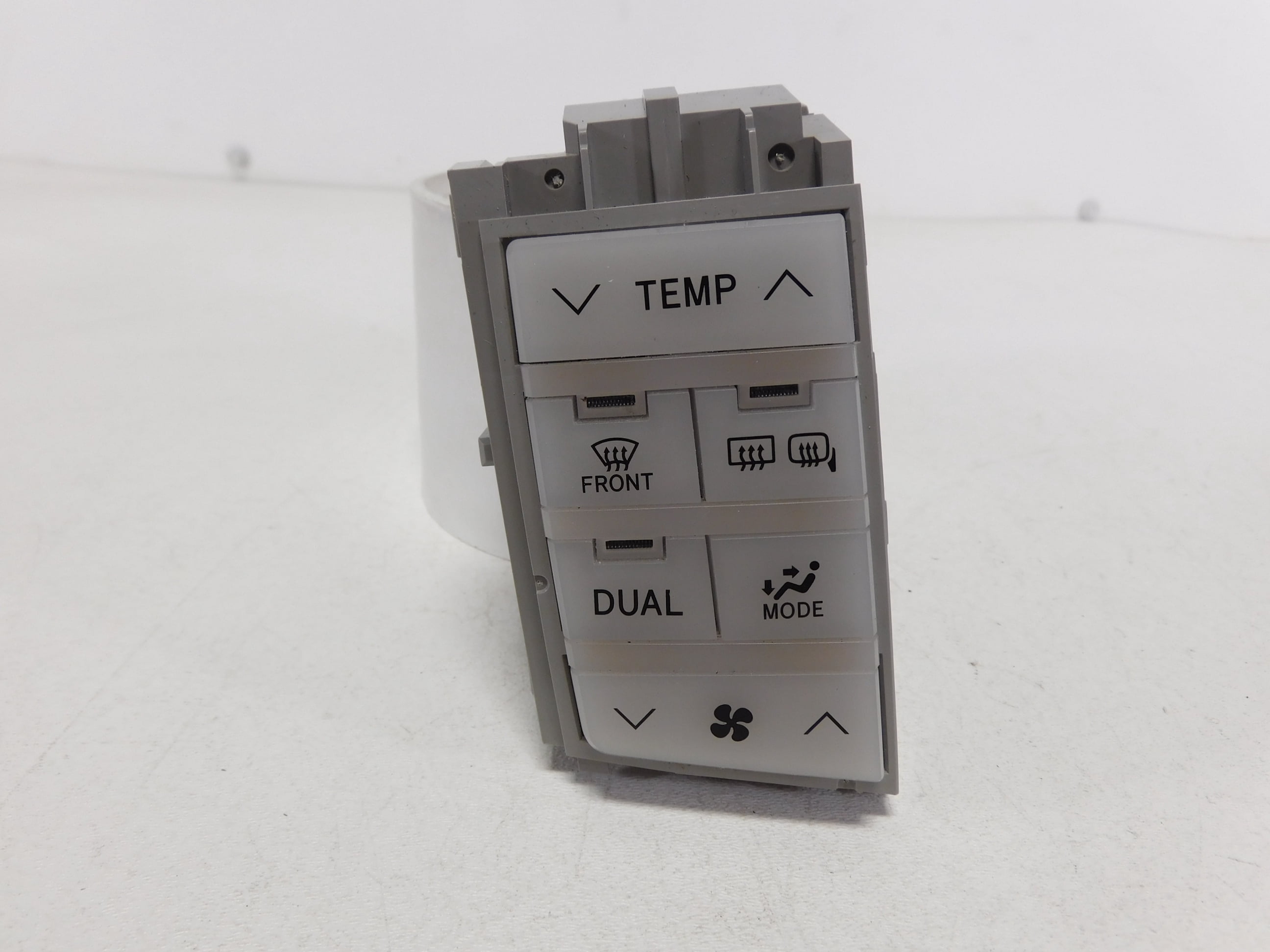 Pre-Owned 05-10 Toyota Avalon Left Driver Heater AC Temperature Control Unit OEM LKQ (Good)