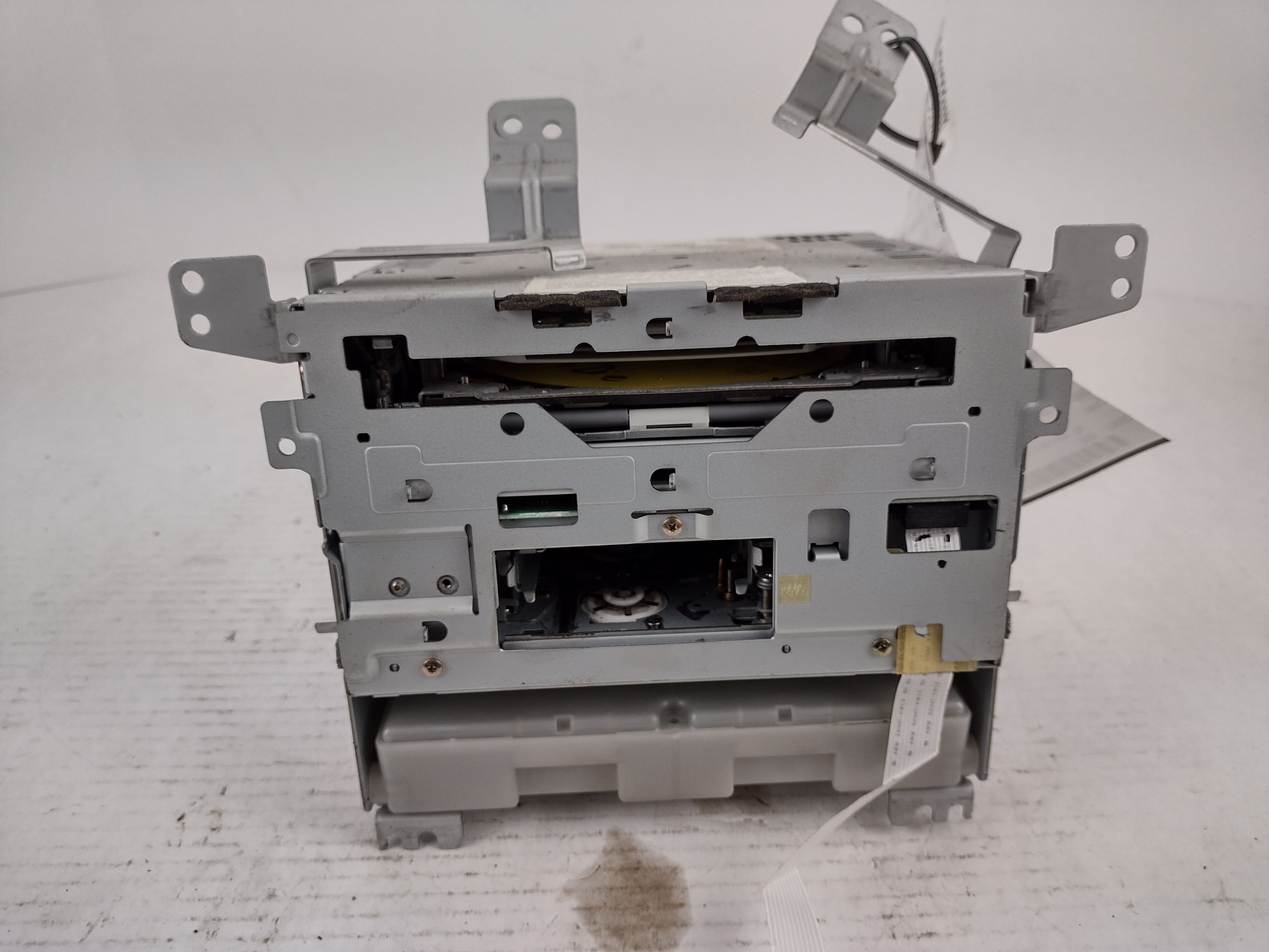 Pre-Owned 06 07 Nissan Murano AM FM 6CD Cassette Radio Receiver OEM - Verify Specific Vehicle Fitment In Description - (Good)