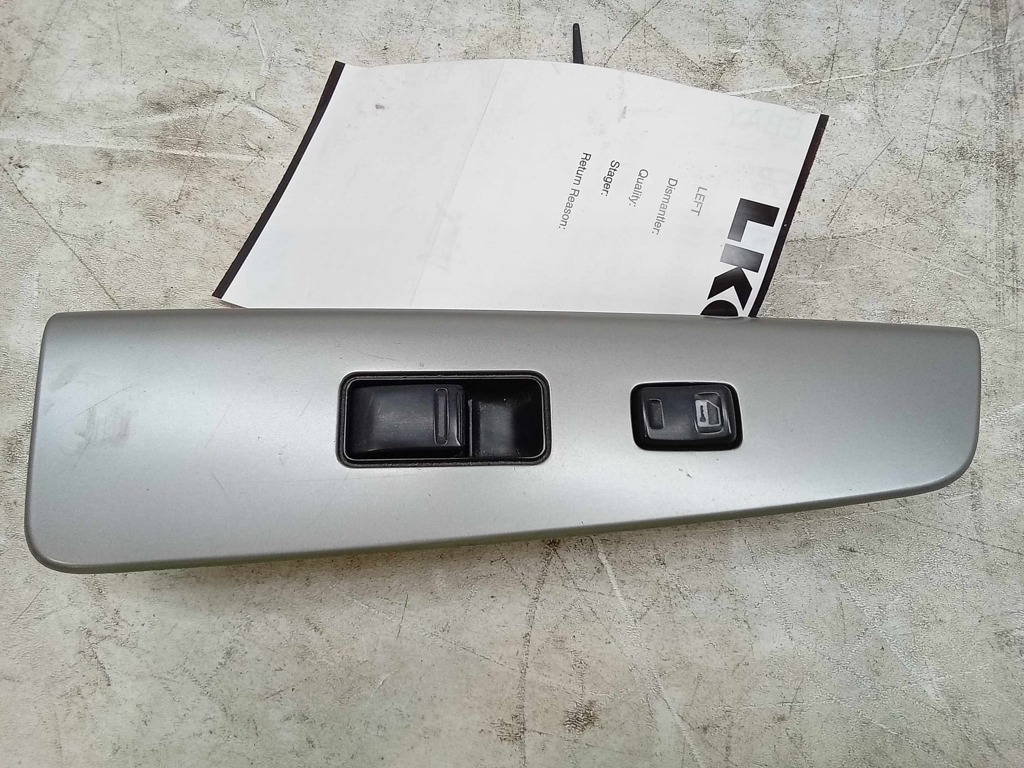 Pre-Owned 06 Nissan Altima Front Right Passenger s Window Switch W/ Lock OEM (Good)