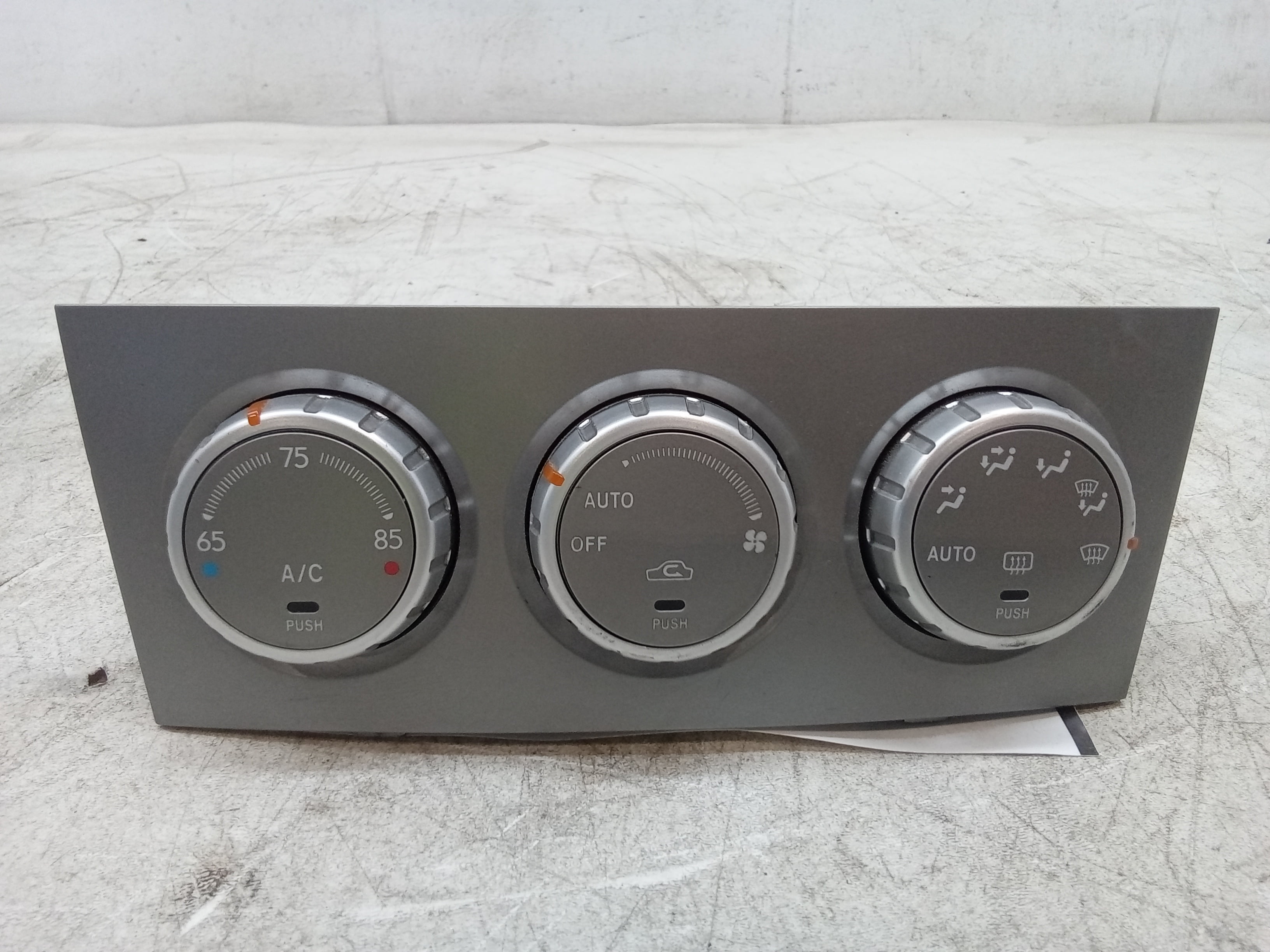 Pre-Owned 06 Subaru Forester Temperature Control Unit OEM - Verify Specific Vehicle Fitment In Description - (Good)