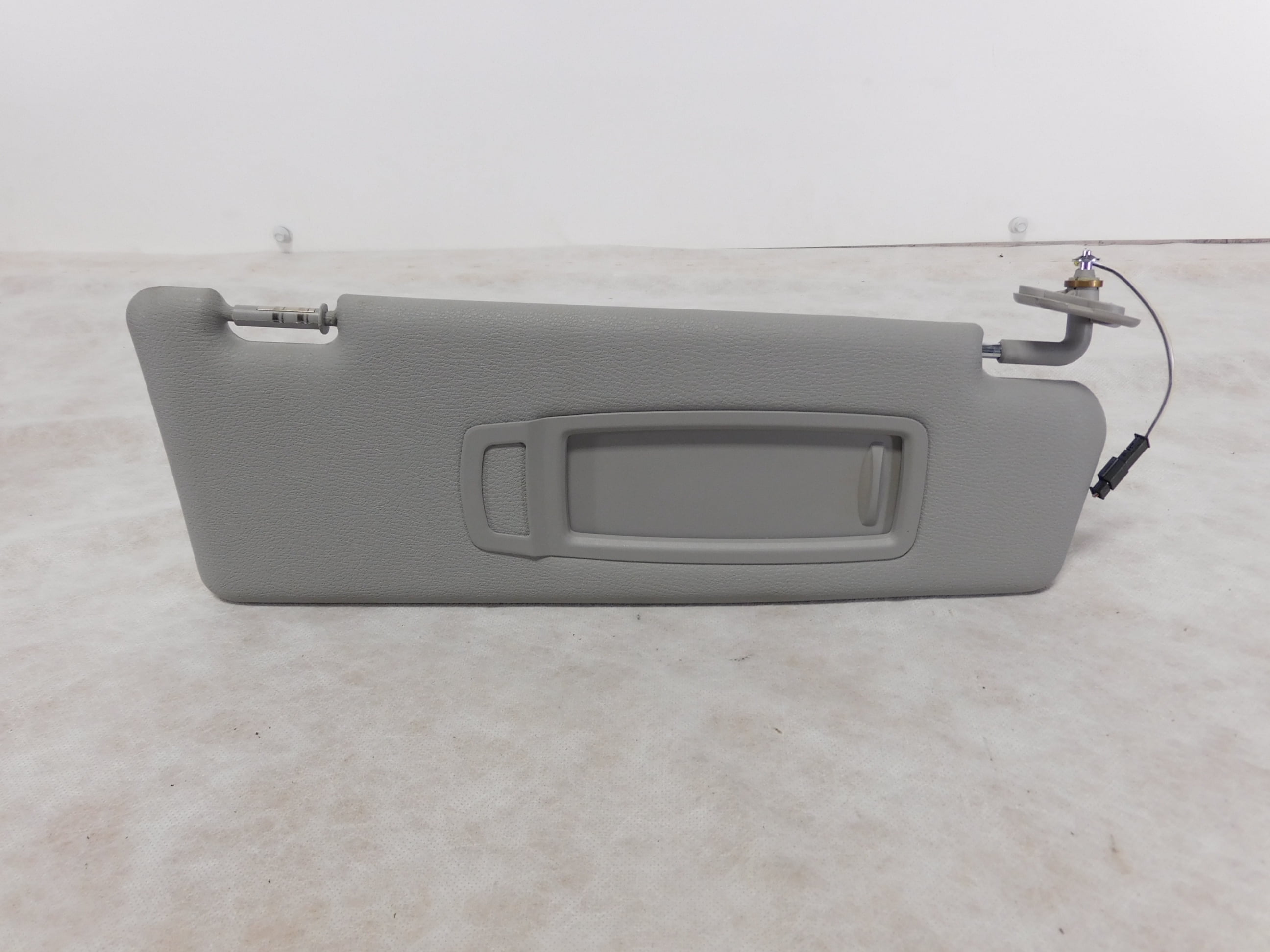Pre-Owned 07 08 09 11 12 13 BMW X5 Right Passenger Sun Visor OEM LKQ (Good)