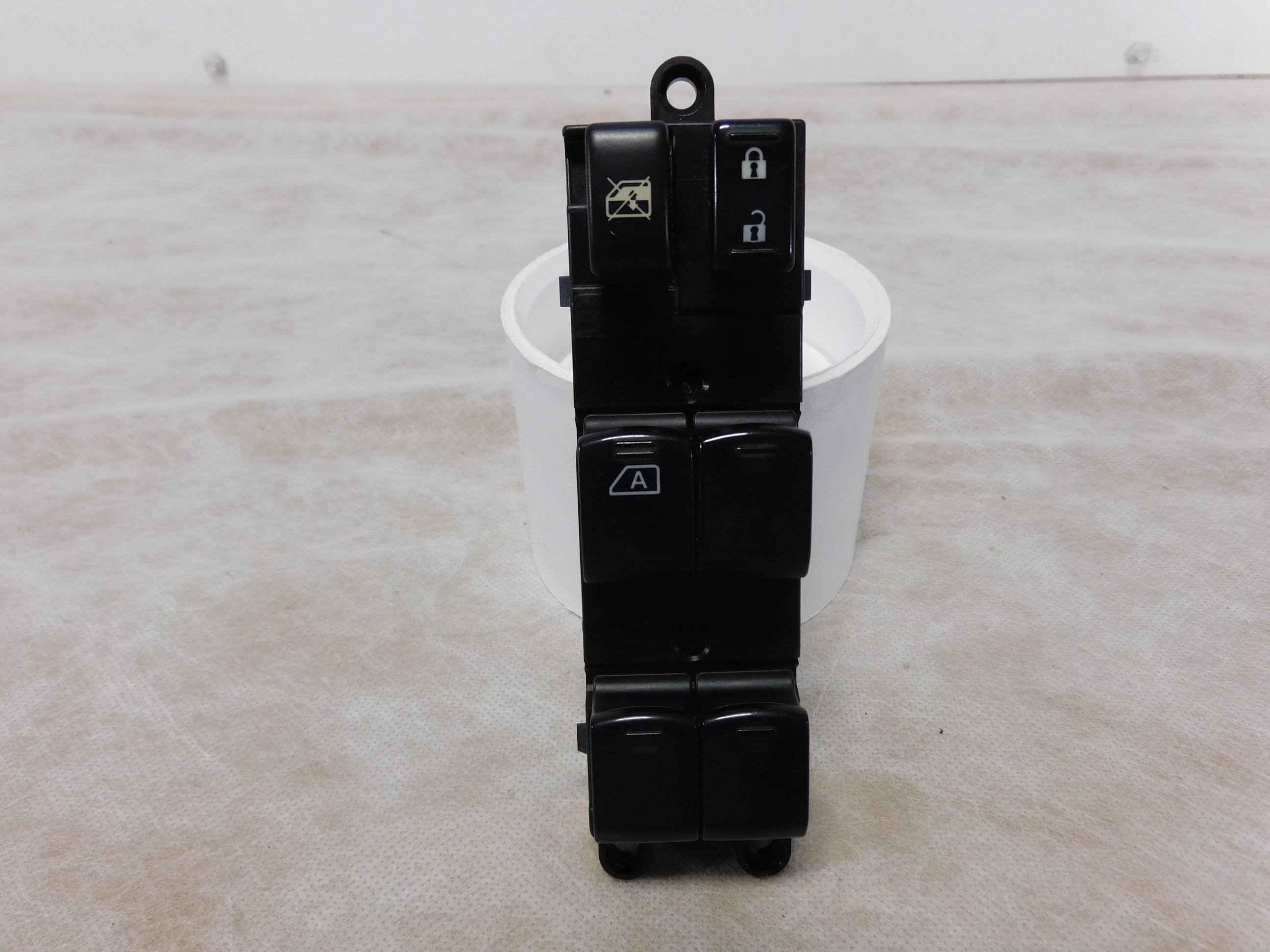 Pre-Owned 07 08 09 Nissan Versa Driver Master Power Lock Window Switch OEM LKQ (Good)