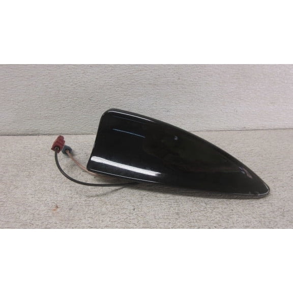 Pre-Owned 07 2007 BMW 530 Roof Fin Antenna 6953211-03 OEM LKQ (Good)