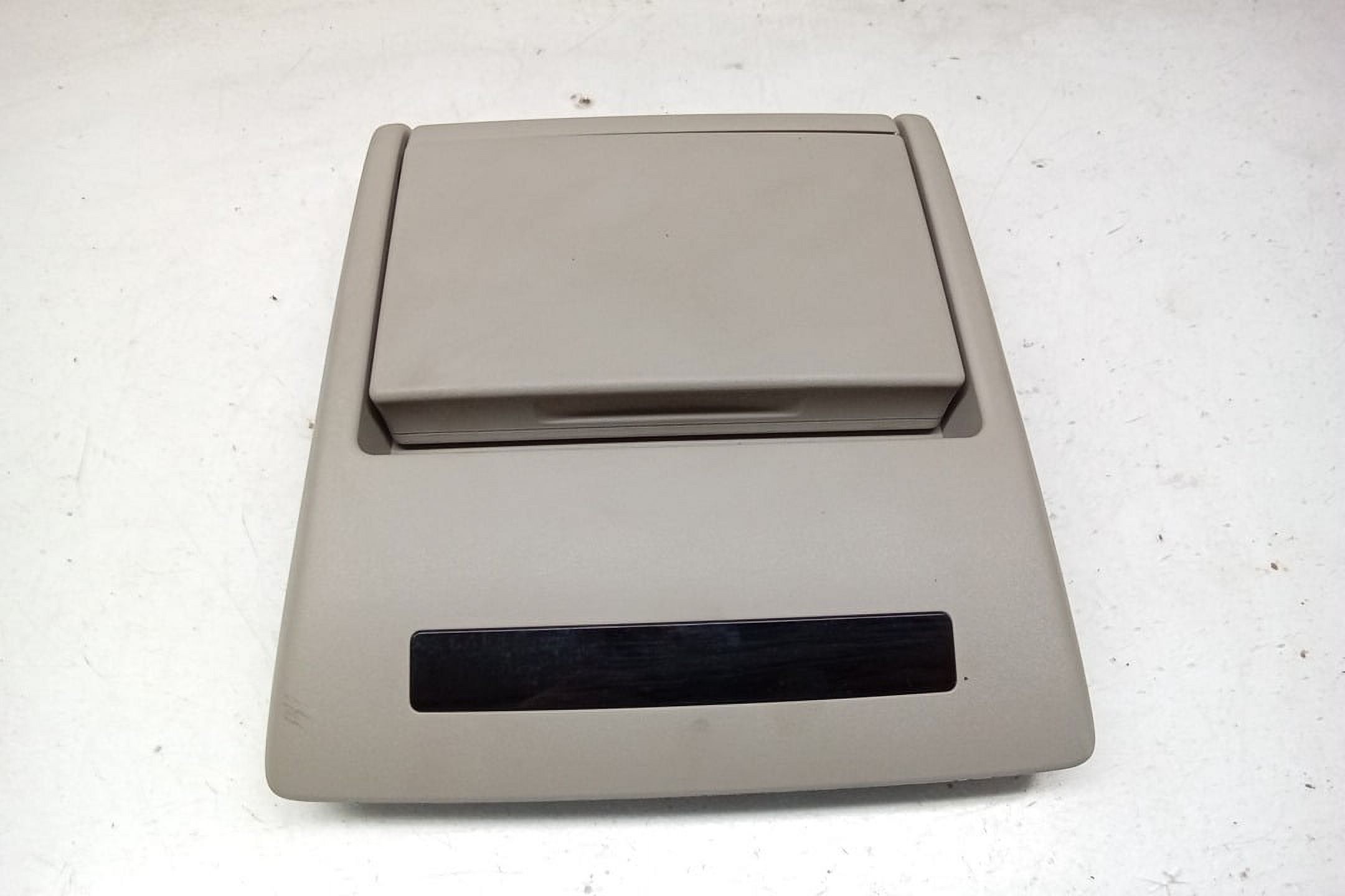 Pre-Owned 07 2007 Nissan Pathfinder Roof Mounted Display Screen Video Monitor OEM - Verify Specific Vehicle Fitment In Description - (Good)