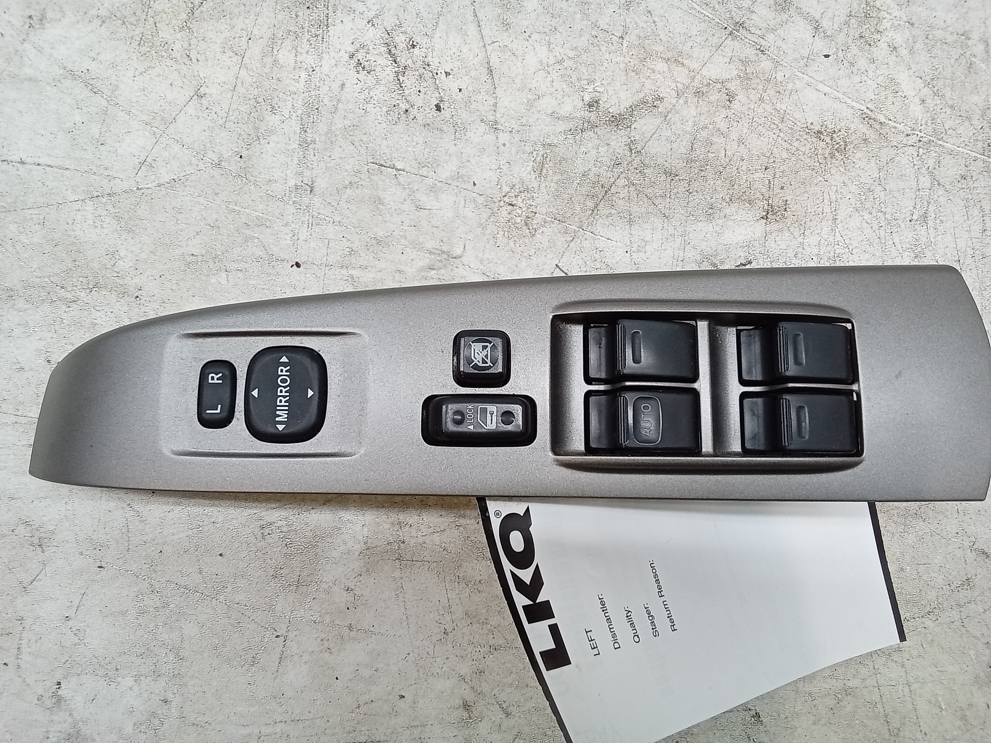 Pre-Owned 07 Toyota Prius Front Drivers Master Window Switch W/ Lock Mirror Controls OEM (Good)
