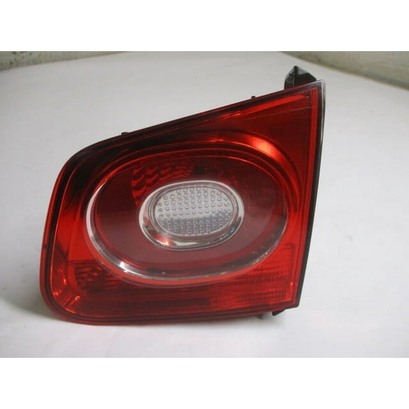 Pre-Owned 09 10 11 Volkswagen Tiguan RH Passenger Inner Tail Brake Light Lamp OEM LKQ (Good)